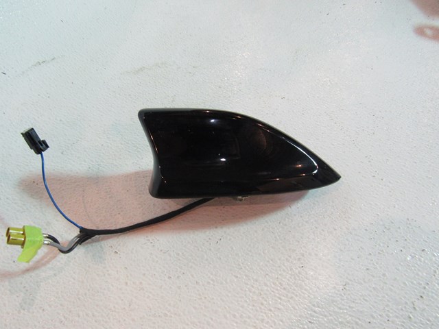 2016 2017 Ford Explorer Sport Shark Fin Antenna FT4T-19G461-AE569Z