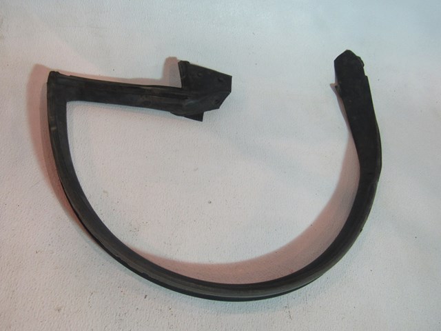 03 04 05 06 07 08  Nissan 350z LH Driver Window A Pillar Seal