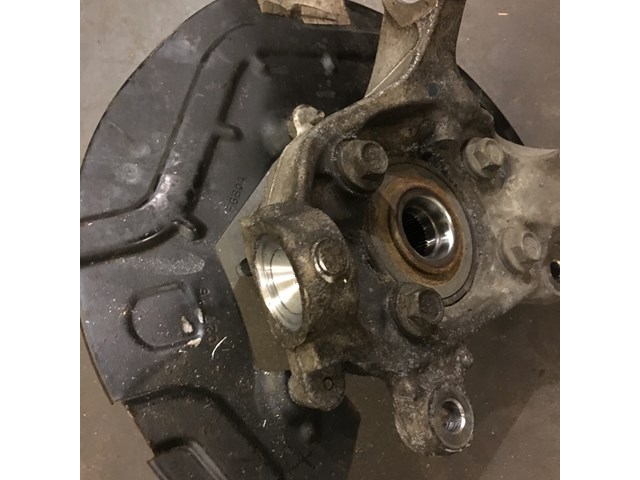 2016 2017 Ford Explorer Sport Driver Front Spindle AWD