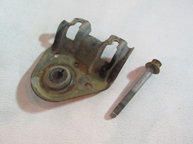 2016 2017 Ford Explorer Sport Front LH Driver Left Subframe Bracket 16 17