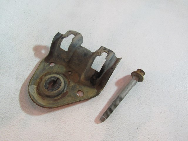 2016 2017 Ford Explorer Sport Front LH Driver Left Subframe Bracket 16 17