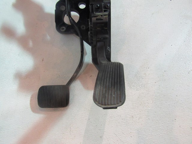 2016 Ford Explorer Sport 3.5L Turbo Gas & Brake Pedal Assy BB53-9F856-HH