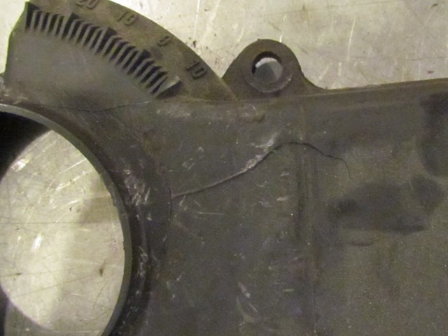 2003 Subaru Impreza Center Timing Cover Minor Crack See Pics