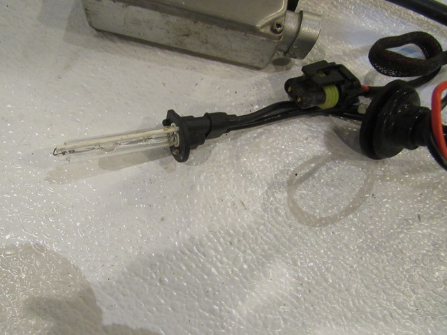 2003 Subaru Impreza Aftermarket Hella HID Kit- One Side