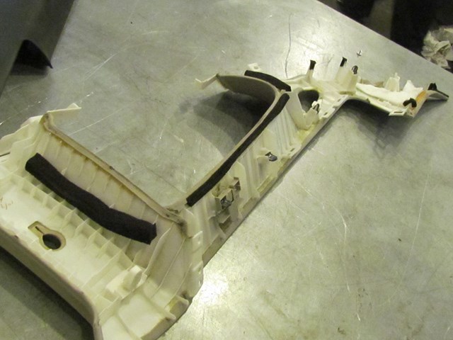 2009 Infiniti G37X RH Rear B/C Pillar Trim Panel