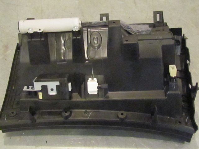 2009 Infiniti G37X Coupe Glove Box