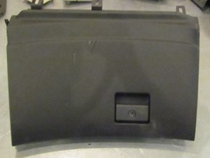 2009 Infiniti G37X Coupe Glove Box