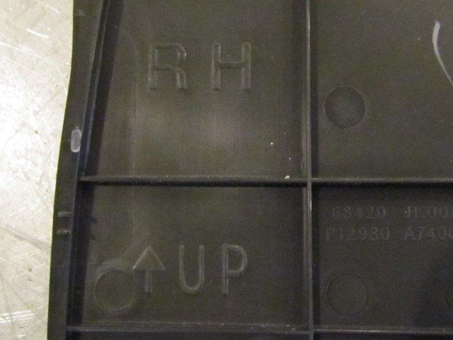 2009 Infiniti G37X Coupe Front RH Passanger Dash Cap