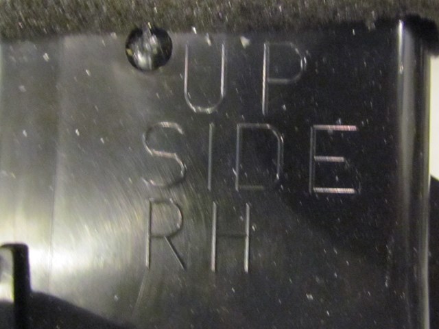 2009 Infiniti G37X Coupe Front RH Passanger Dash Vent