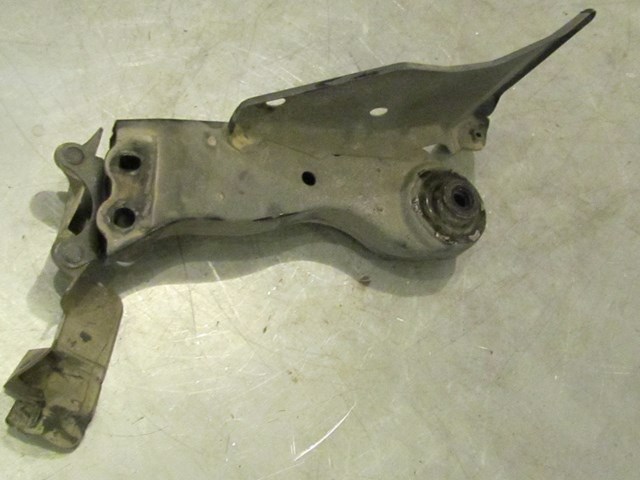 2009 Infiniti G37X Rear LH Drivers Subframe Brace