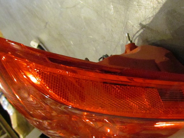 2009 Infiniti G37X Rear RH Tail Light Chip Off The Corner See Pics