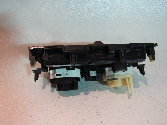 2013 Scion FR-S Climate Control And Hazards 85201CA040