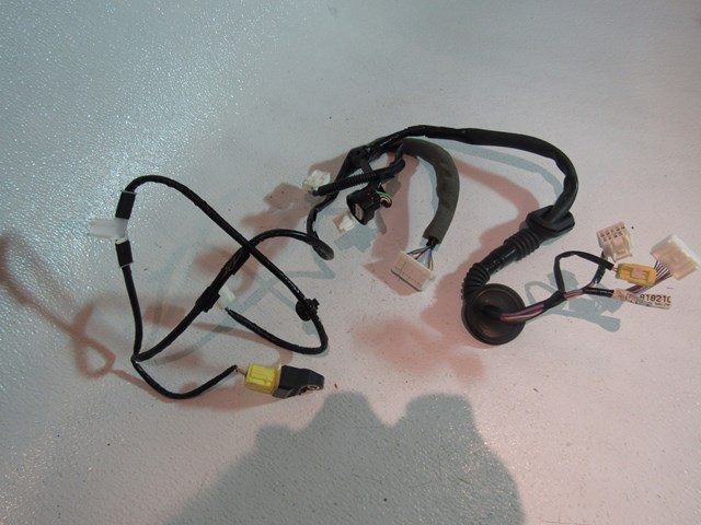 2013 Scion FR-S RH Passenger Door Wiring 81820CA220