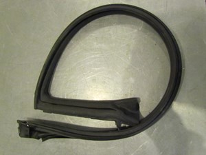 2013 Scion FR-S RH Passanger Door Window Seal On Body