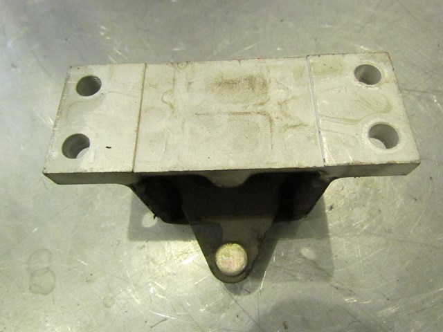 2009 Infiniti G37X Transmission Mount