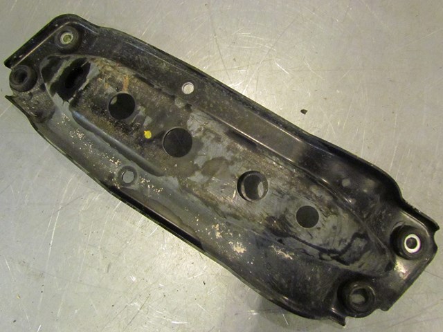 2009 Infiniti G37X Transmission Mount Bracket