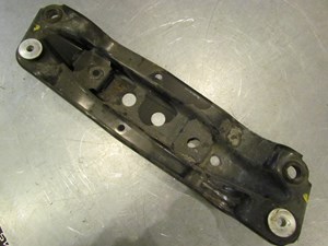 2009 Infiniti G37X Transmission Mount Bracket