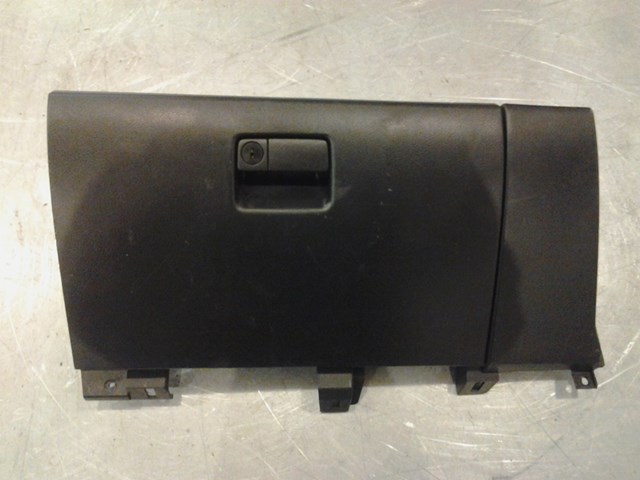 2006 Infiniti G35 Coupe Glove Box