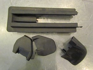 2006 Infiniti G35 Coupe Front RH Passenger Seat Plasic Mount Covers