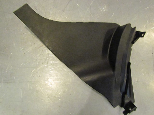 2006 Infiniti G35 RH Passenger Kick Panel 68134 AC700