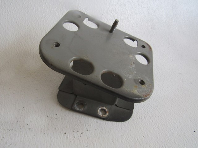 2006 Infiniti G35 Coupe Rear RH Passenger Bumper Impact Mount Bracket OEM