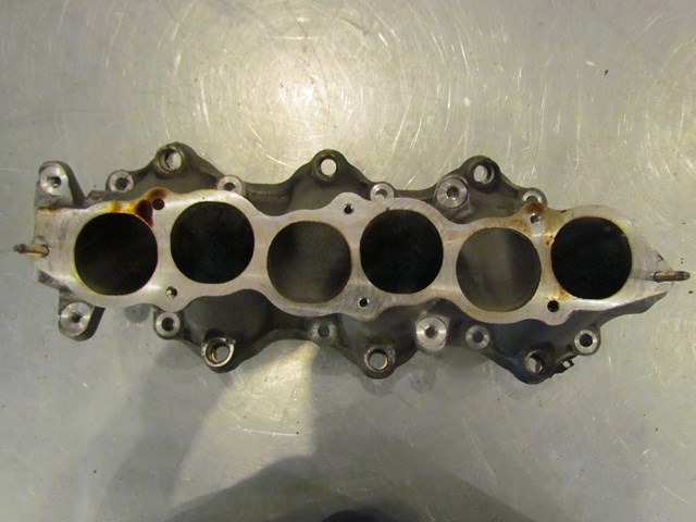2006 Infiniti G35 Lower Intake Manifold