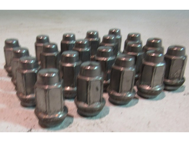 2016 Ford Explorer Wheel Lugs 20 Piece Lug Nut Set