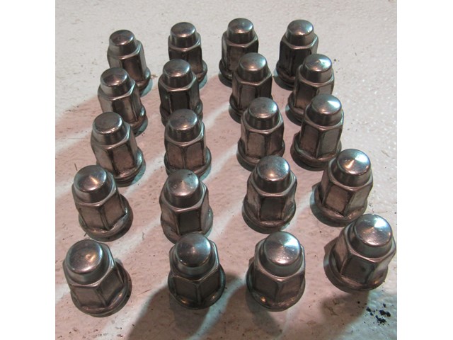 2016 Ford Explorer Wheel Lugs 20 Piece Lug Nut Set