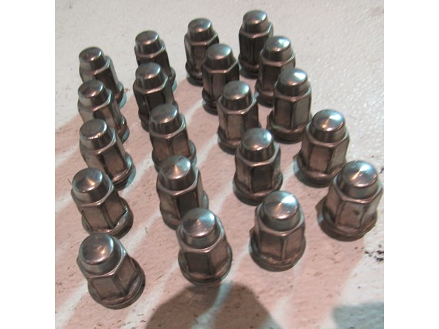 2016 Ford Explorer Wheel Lugs 20 Piece Lug Nut Set