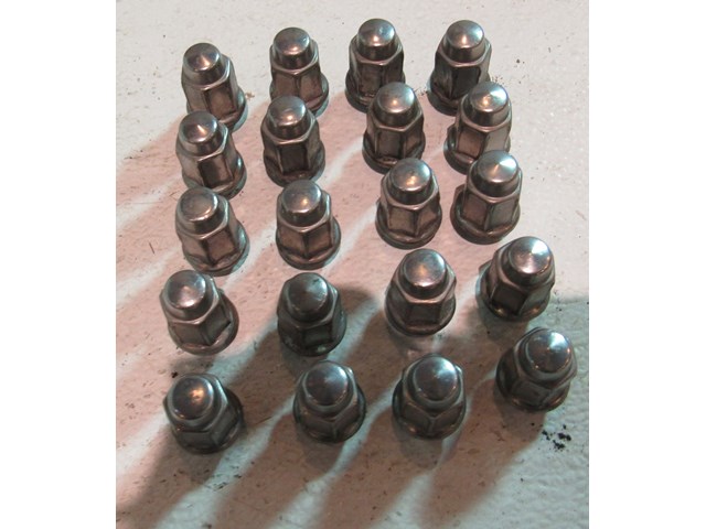 2016 Ford Explorer Wheel Lugs 20 Piece Lug Nut Set