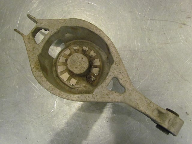 2006 Infiniti G35 Rear RH Passenger Lower Control Arm