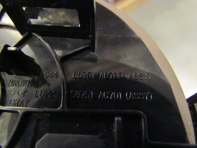 2005 Infiniti G35 Dash LH Drivers Vent 68751 AC700