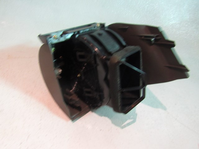 2005 Infiniti G35X Sedan LH Dash Vent