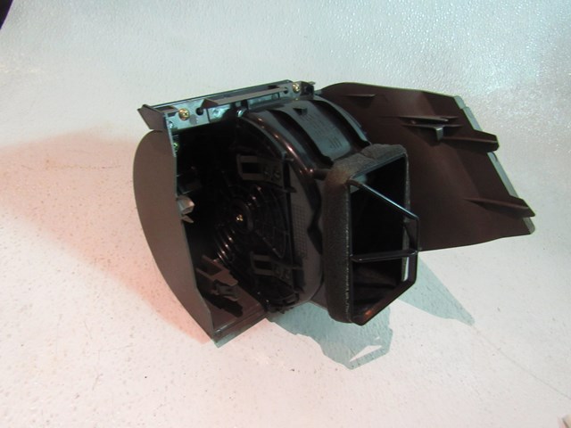 2005 Infiniti G35X Sedan LH Dash Vent