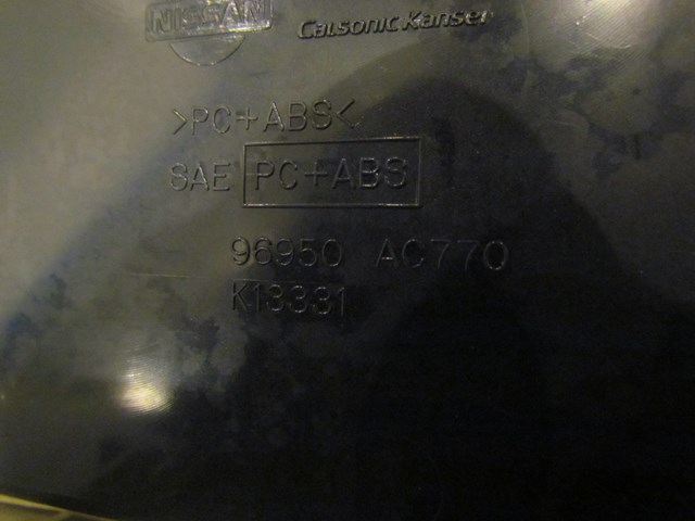 2005 Infiniti G35X Center Console With Seat Heat Controls 96950 AC770