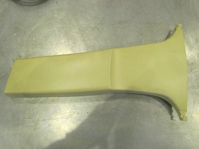 2005 Infiniti G35 LH Drivers Lower B Pillar Trim 76916 AL500