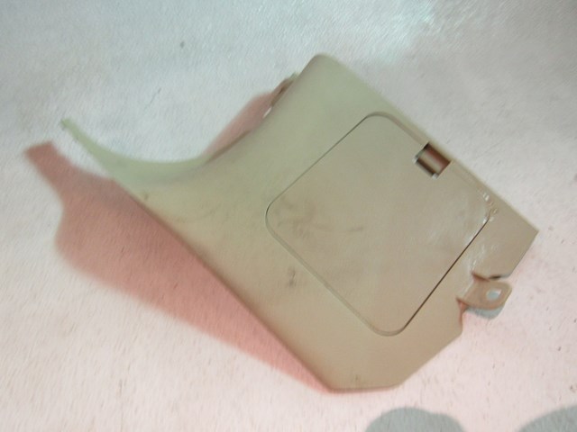 2005 Infiniti G35 LH Drivers Kick Panel Fuse Box Cover 66901 AM600