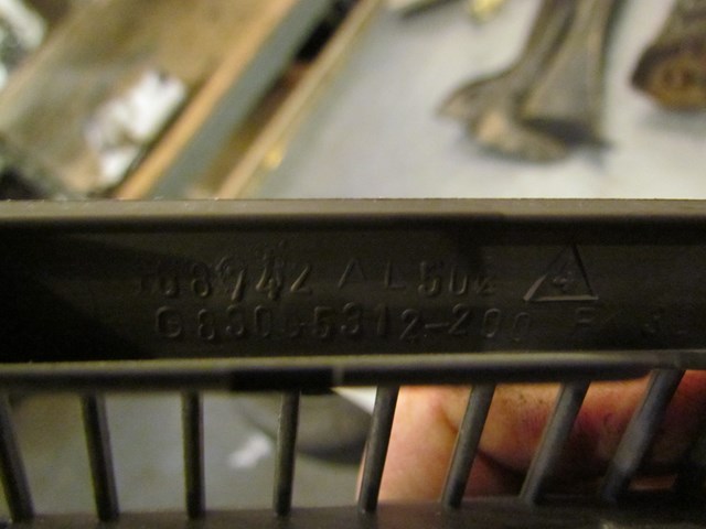 2005 Infiniti G35X RH Passenger Upper Dash Vent 68742 AL502