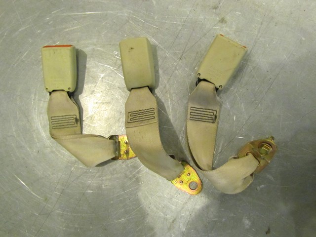 2005 Infiniti G35X Rear Seat Buckle Assy