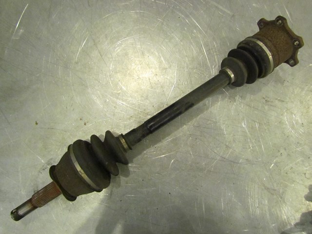 2005 Infiniti G35X Sedan Rear RH Axle