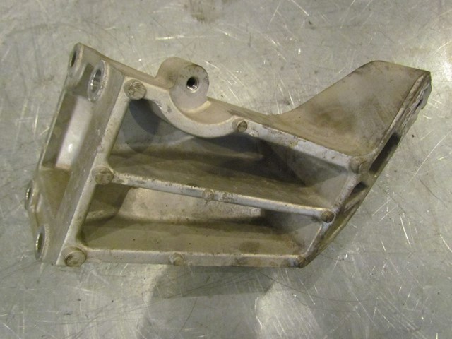 2005 Infiniti G35X Sedan LH Drivers Motor Mount On Motor
