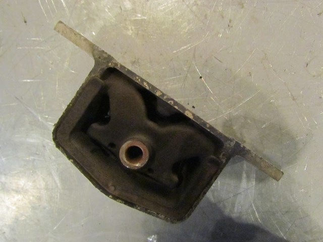 2005 Infiniti G35X Sedan Transmission Mount