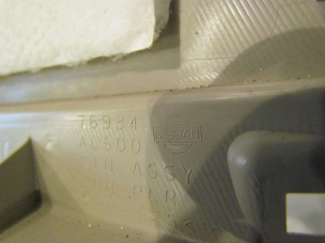 2005 Infiniti G35X Sedan Rear RH Passenger C Pillar Panel 76934 AL500