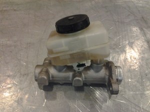2007 Nissan 350Z Brake Master Cylinder