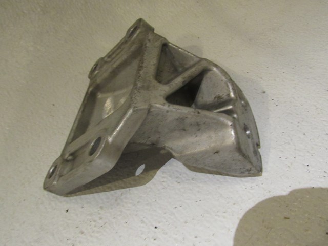 2008 Nissan 350Z RH Passenger Motor Mount On Motor