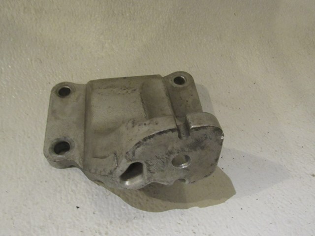2008 Nissan 350Z RH Passenger Motor Mount On Motor