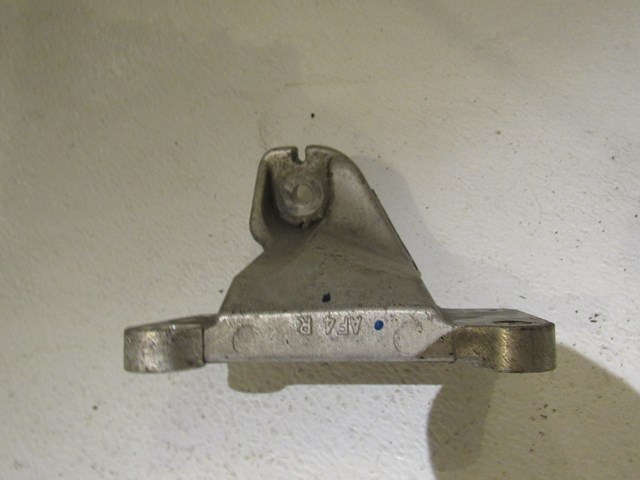 2008 Nissan 350Z RH Passenger Motor Mount On Motor