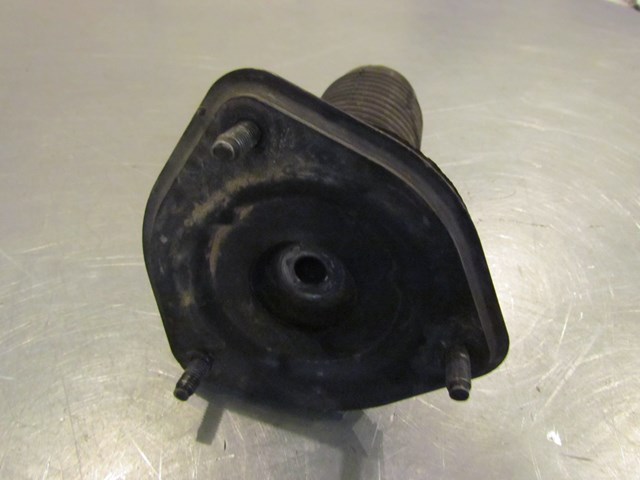 2008 Nissan 350Z Front Strut Top Hat And Boot