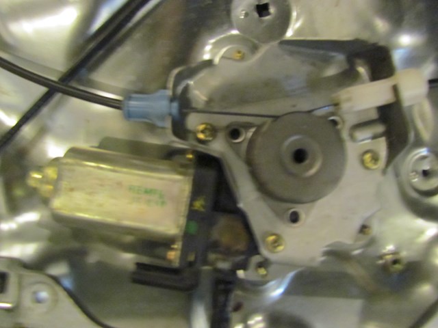 2003 Nissan 350Z Front LH Drivers Window Motor Assy