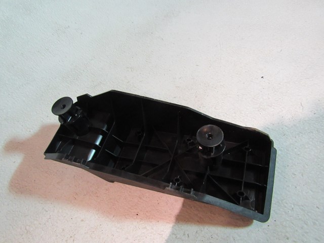 2004 Infiniti G35 Front LH Drivers Dead Pedal 67840 CG000